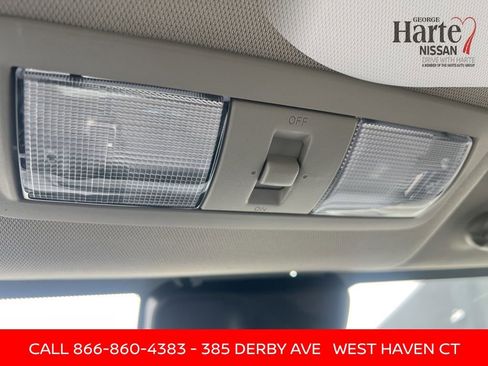 Certified 2025 Nissan Frontier SV image 40