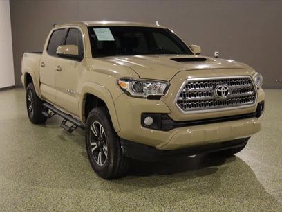 Used 2017 Toyota Tacoma TRD Sport w/ Tow Package
