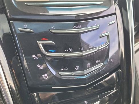 Used 2016 Cadillac Escalade Platinum RWD image 21