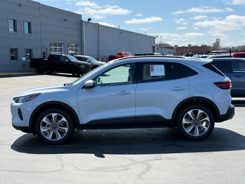 Used 2025 Ford Escape Platinum image 6