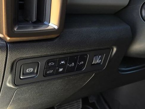 Used 2025 GMC Hummer EV 2X AWD/4WD image 17