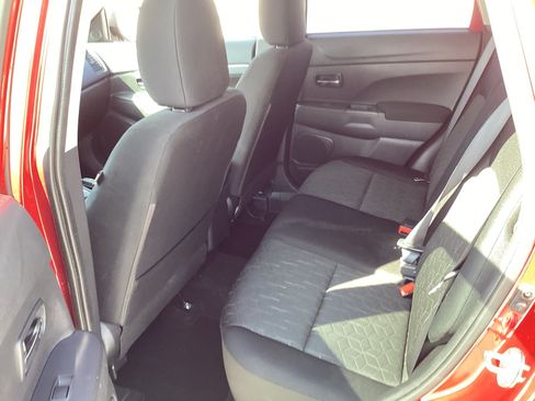 Used 2025 Mitsubishi Outlander Sport ES AWD/4WD image 12