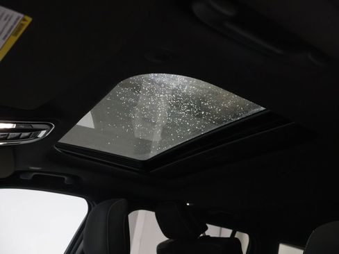 Used 2024 Jeep Grand Cherokee L Laredo w/ Luxury Tech Group I image 33