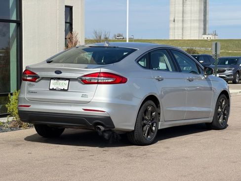 Used 2019 Ford Fusion SEL FWD image 5