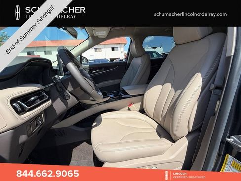 Used 2023 Lincoln Nautilus FWD w/ Premium Package image 11