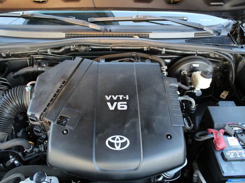 Used 2013 Toyota Tacoma PreRunner w/ SR5 Pkg RWD image 31