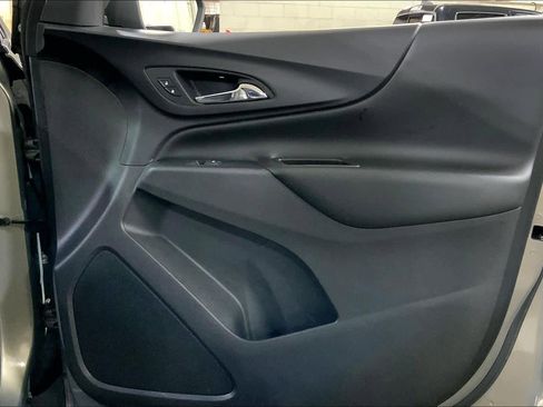 Used 2019 Chevrolet Equinox LT image 22