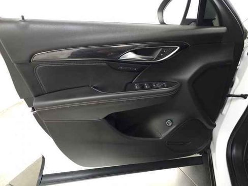 Used 2023 Buick Envision Essence image 16