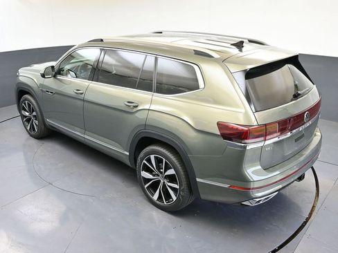 Used 2025 Volkswagen Atlas SEL Premium R-Line image 48