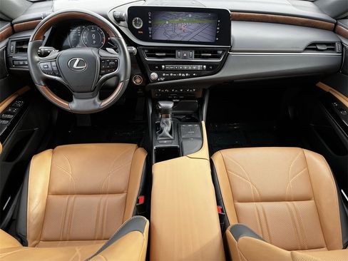 Used 2022 Lexus ES 350 Ultra Luxury image 9