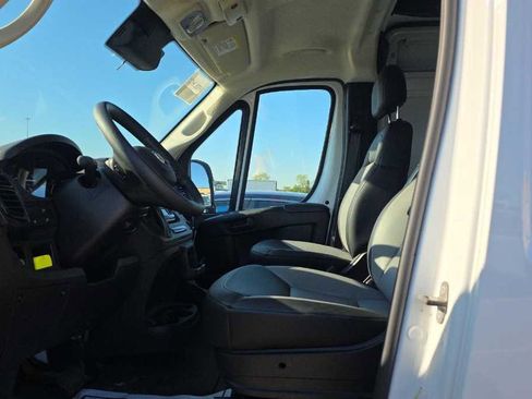 Used 2026 RAM ProMaster 2500 w/ Convenience Group FWD image 5