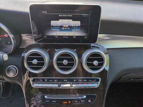 Used 2018 Mercedes-Benz GLC 300 4MATIC image 12