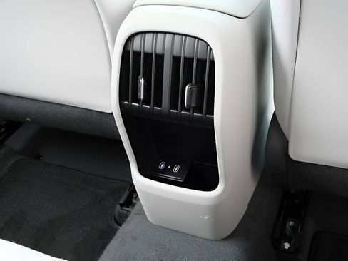 Used 2024 Hyundai Kona SEL w/ Convenience Package image 30