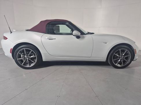 Used 2018 MAZDA MX-5 Miata Grand Touring RWD image 5