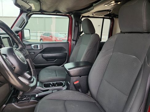 Used 2022 Jeep Gladiator Sport image 11