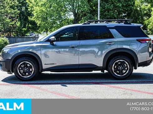 Used 2025 Nissan Pathfinder Rock Creek AWD/4WD image 10