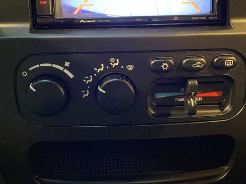 Used 2005 Dodge Ram 1500 Truck 2WD Regular Cab image 13