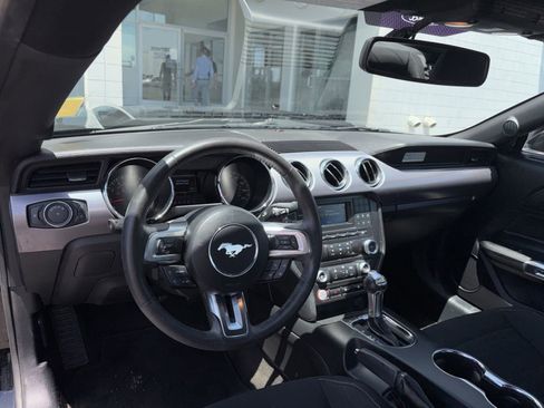 Used 2015 Ford Mustang Coupe RWD image 10