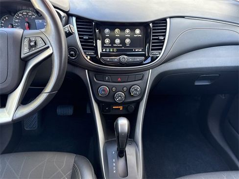 Used 2019 Chevrolet Trax LT w/ LT Convenience Package image 13