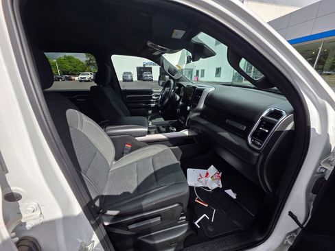 Used 2025 RAM 1500 Big Horn AWD/4WD image 15