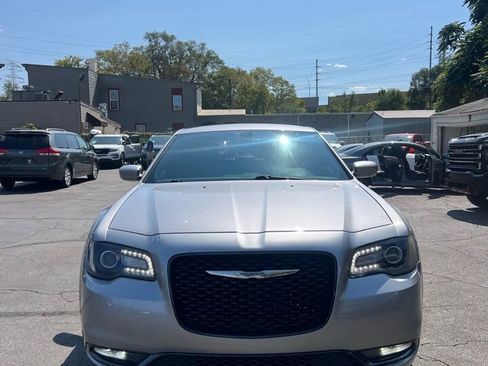 Used 2015 Chrysler 300 S RWD image 3