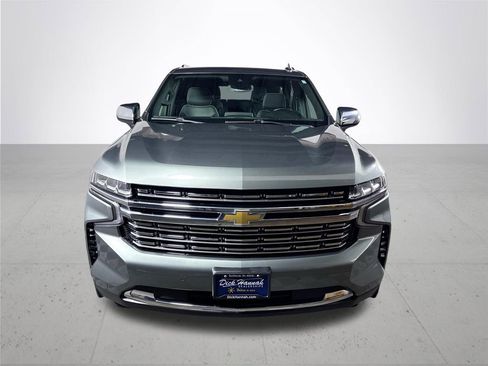 Used 2023 Chevrolet Suburban Premier image 3