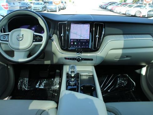 Used 2022 Volvo XC60 B5 Inscription w/ Advanced Package AWD/4WD image 17