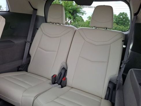 Used 2023 Cadillac XT6 Premium Luxury AWD/4WD image 9