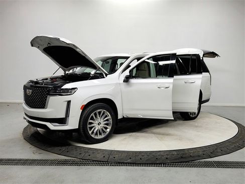 Used 2021 Cadillac Escalade ESV Premium Luxury w/ Performance Package image 11