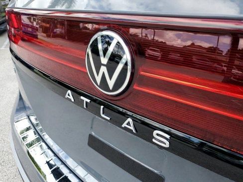 New 2026 Volkswagen Atlas Peak Edition image 5