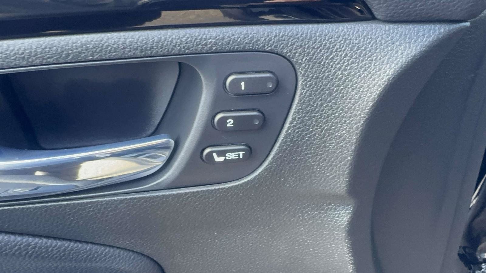 Used 2025 Honda Ridgeline Black Edition image 19