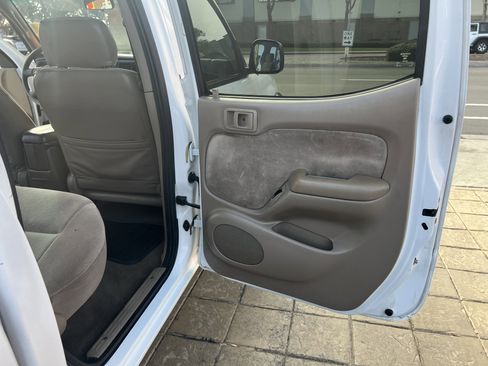 Used 2002 Toyota Tacoma PreRunner image 34