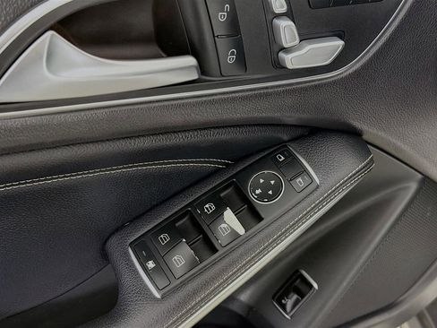 Used 2019 Mercedes-Benz GLA 250 image 17