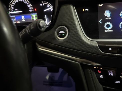 Used 2019 Cadillac XT5 Premium Luxury image 18