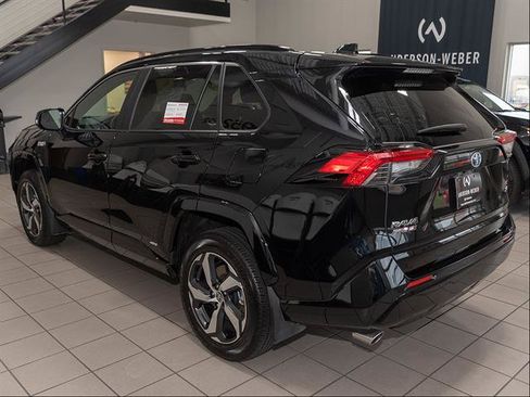 Used 2024 Toyota RAV4 SE w/ Weather & Moonroof Package AWD/4WD image 20