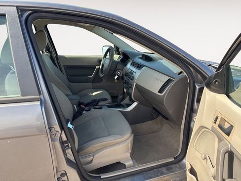 Used 2011 Ford Focus S FWD image 19