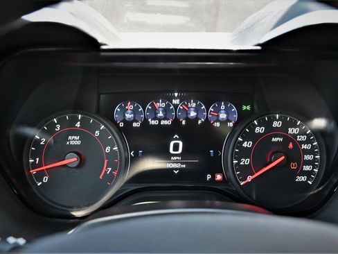 Used 2023 Chevrolet Camaro ZL1 RWD image 27