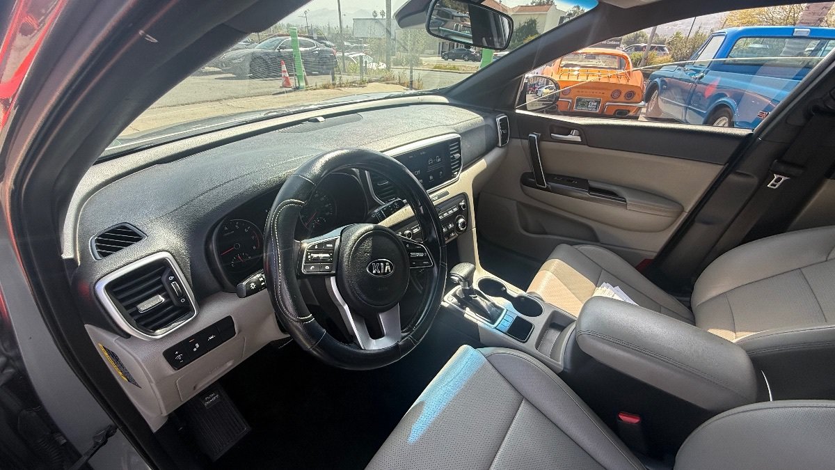 Used 2021 Kia Sportage S FWD image 12