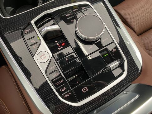 New 2026 BMW X5 xDrive50e w/ M Sport Package image 18