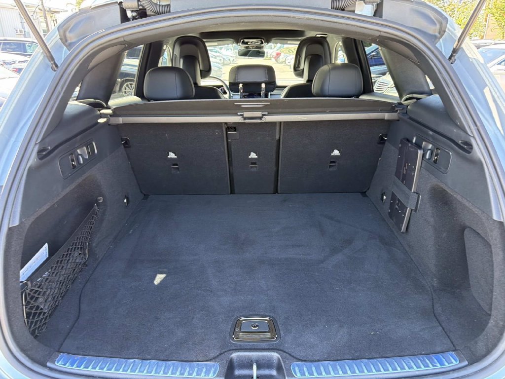 Used 2026 Mercedes-Benz GLC 300 image 8