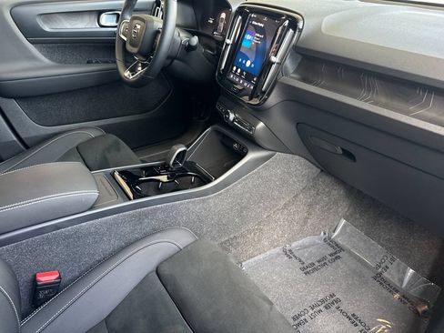 Certified 2023 Volvo C40 P8 Recharge Plus AWD/4WD image 15