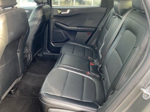 Used 2025 Ford Escape Platinum AWD/4WD image 22