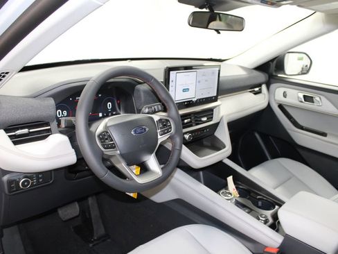 New 2026 Ford Explorer Active image 23