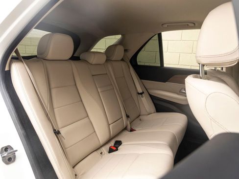 Used 2025 Mercedes-Benz GLE 350 4MATIC image 23