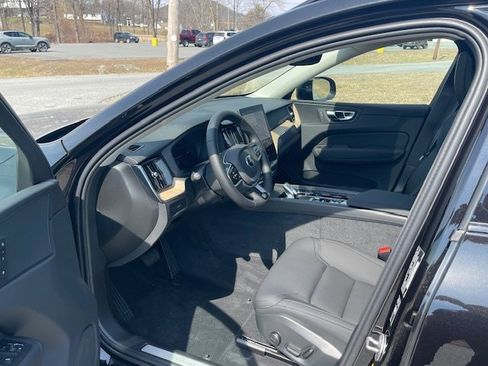 New 2026 Volvo XC60 B5 Plus w/ Protection Package Premier AWD/4WD image 5