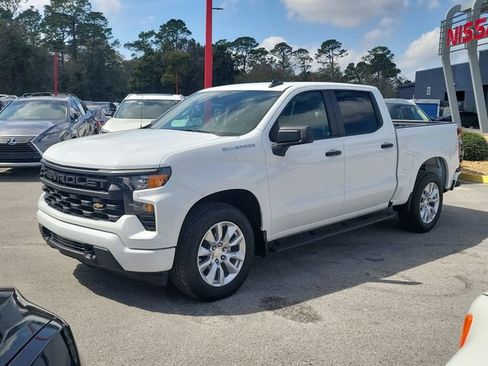 Used 2023 Chevrolet Silverado 1500 Custom image 5