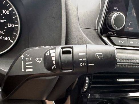 Certified 2022 Nissan Rogue SV AWD/4WD image 29