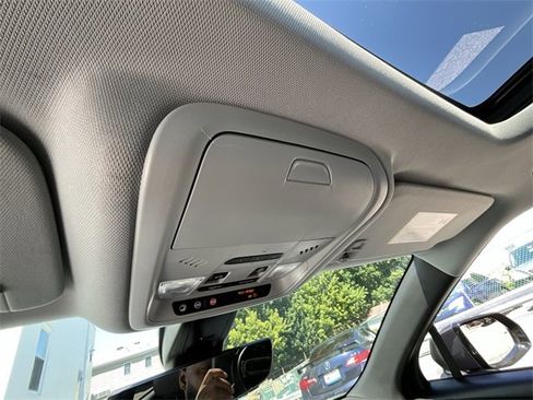 Used 2022 Chevrolet Blazer LT w/ Sound & Technology Package image 16