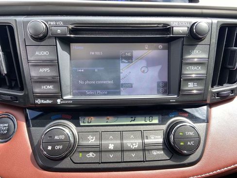 Used 2014 Toyota RAV4 Limited FWD image 23