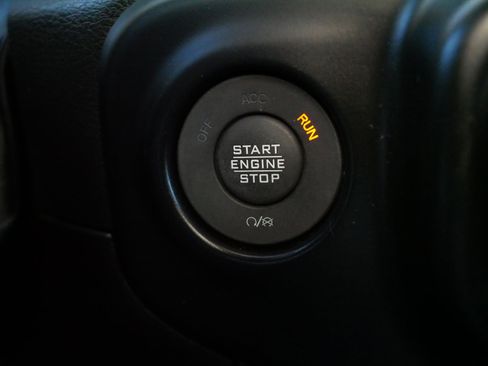 Used 2023 Jeep Wrangler Sport image 27